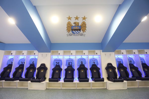 Manchester City Etihad Stadium Tour for Two Adults and Three Children 