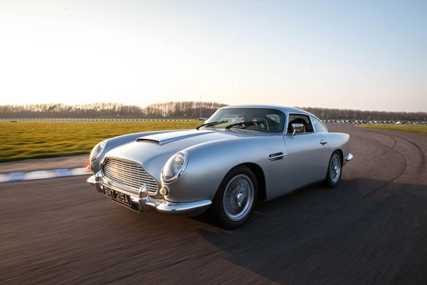 Drive An Aston Martin Replica Db5 and V8 Vantage