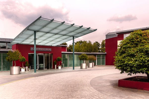 Spa Day with Lunch for Two at Crowne Plaza Marlow picture