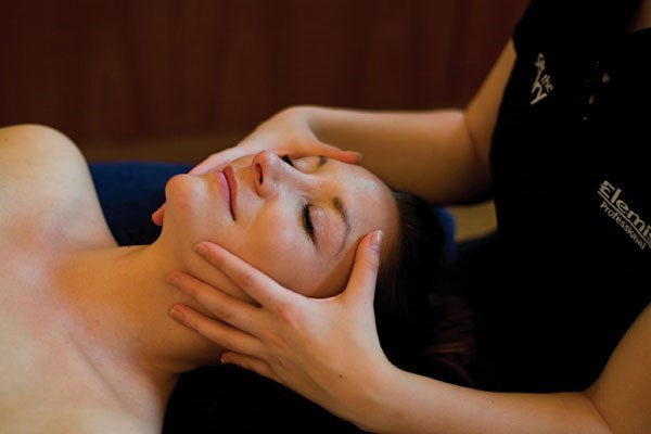 One Night Spa Break with 25 Minute Treatment and Dinner for Two at Bannatyne Darlington
