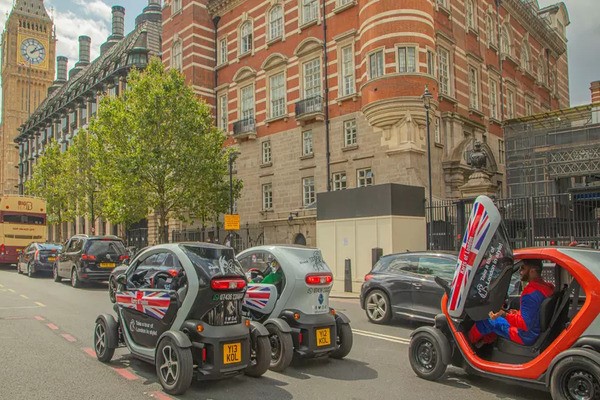 Ultimate Karting Tour for Two at Karts of London picture