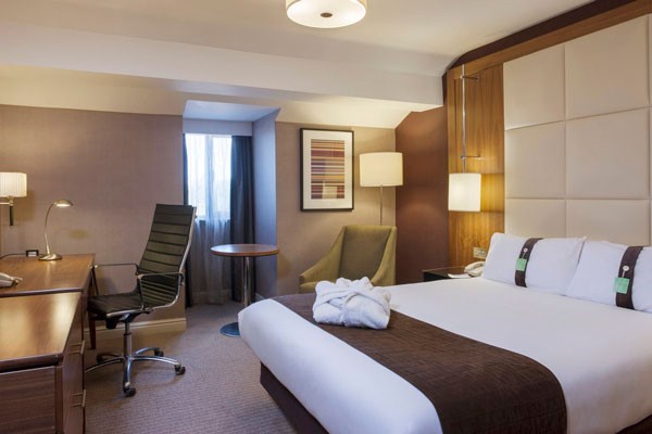 Murder Mystery One Night Hotel Stay with Dinner for Two in London or Brighton