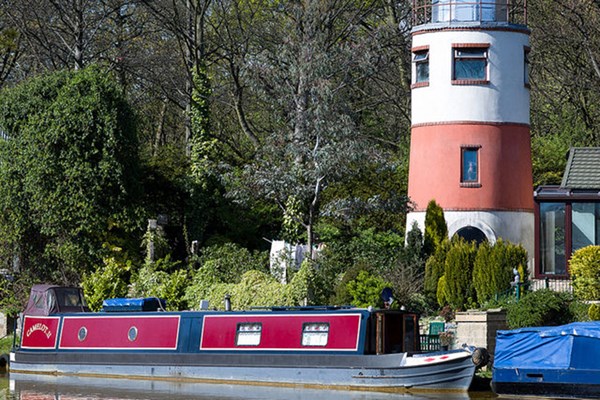 Canal Cruise with Afternoon Tea | buyagift.co.uk