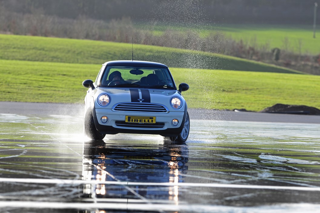 Skidpan Driving at Thruxton Circuit