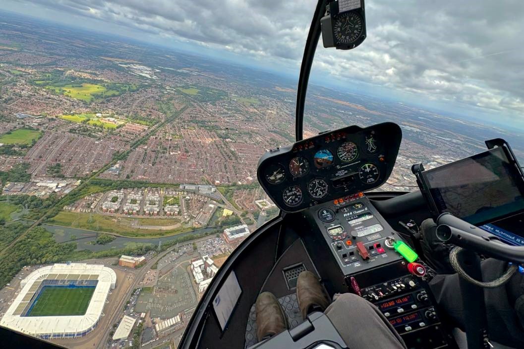 20 Minute Leicester Skyline Tour for Three with Helicentre Aviation Academy