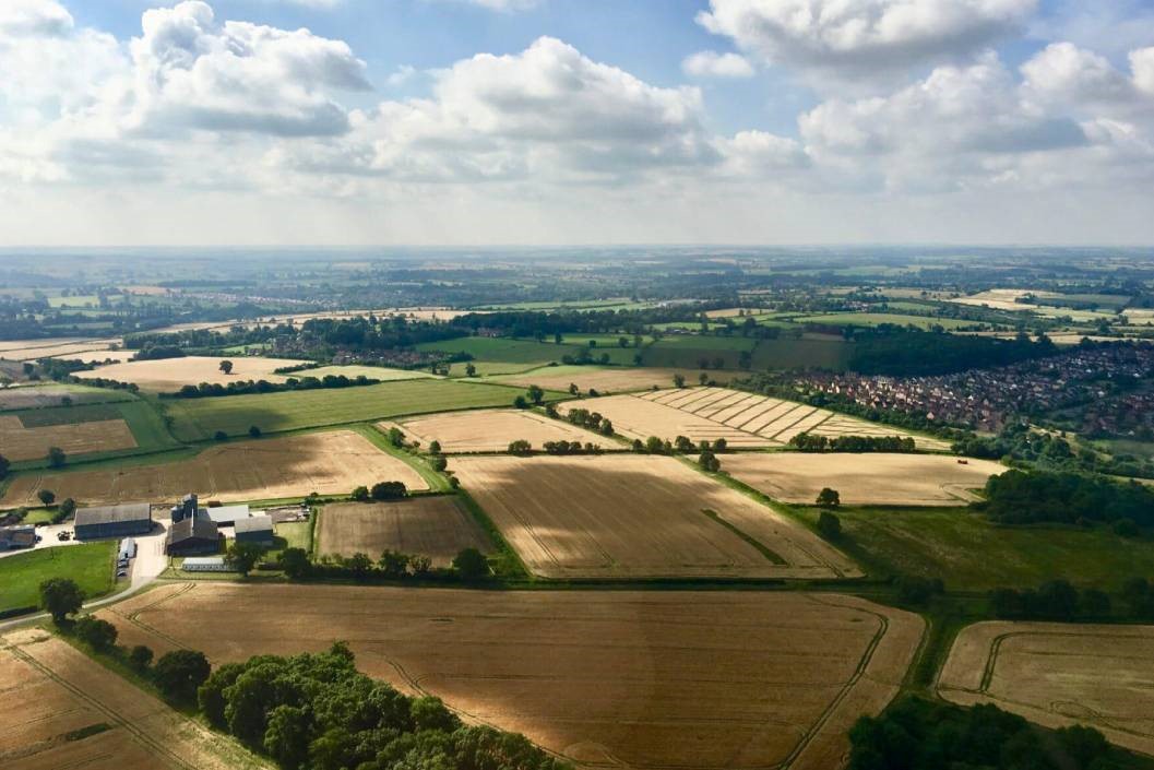 15 Minute Leicestershire Country Helicopter Tour for Two with Helicentre Aviation Academy