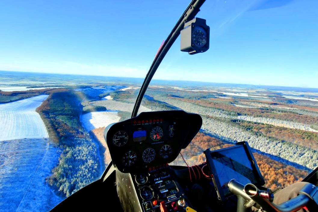 30 Minute Rutland Water Helicopter Tour for Two with Helicentre Aviation Academy