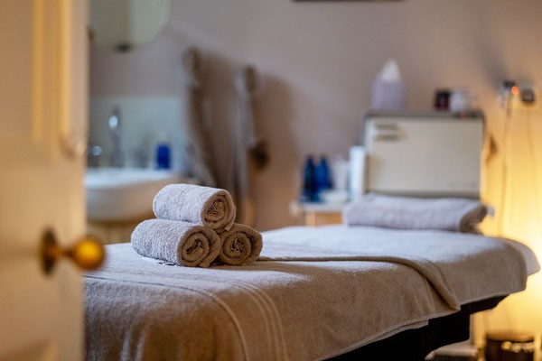 Precious Moments for Mum to Be Pamper Day with 55 Minute Treatment at The Ickworth Hotel