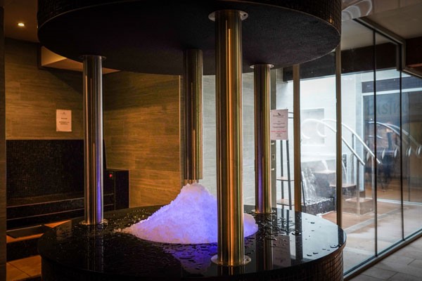 Morning Reviver with 50 Minute Treatment & Lunch for One at Gomersal Park Hotel