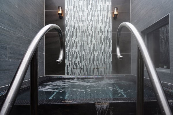 Afternoon Retreat with 50 Minute Treatment & Lunch for One at Gomersal Park Hotel