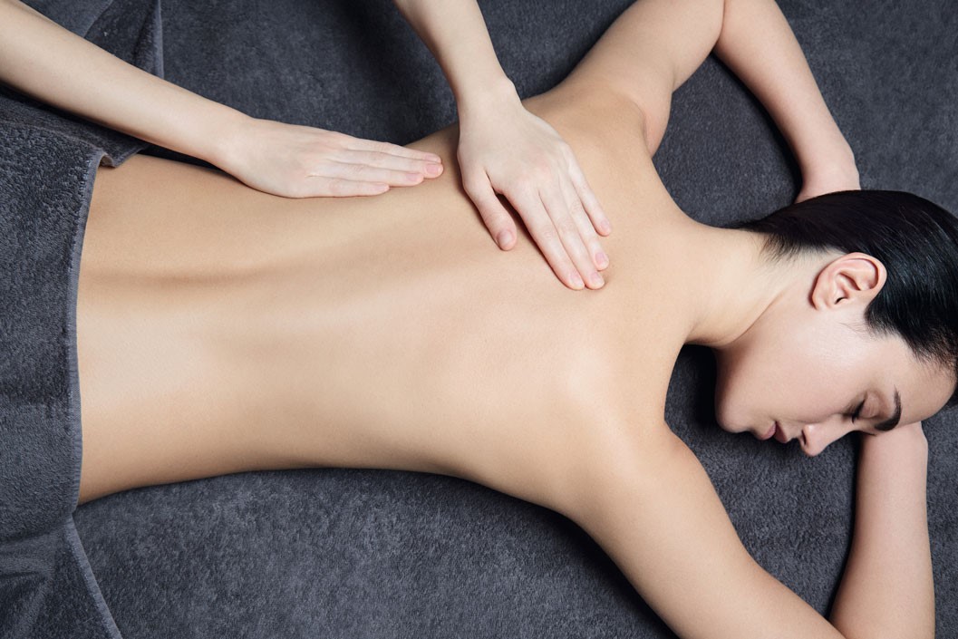 Light Luxury Spa Day For Two With 50 Minute Treatment And Lunch At Mercure Sheffield Kenwood Hall & Spa