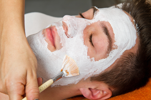 Men's Indulgent Pamper Treatts For One At Clouds Beauty And Grooming
