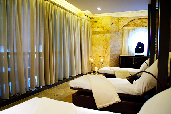 Romantic Pamper Package with Two Treatments and Champagne for Two at Sofitel London St. James