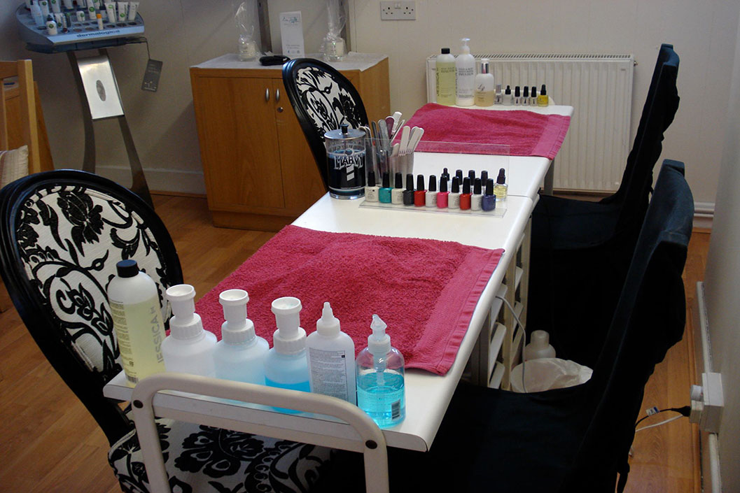 Shellac Manicure for One at Contours Beauty