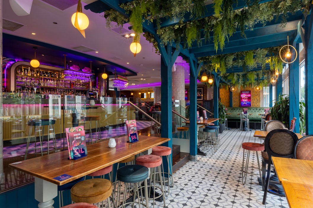 Light Slug And Lettuce Five Sharing Tapas Plates With Wine Or Beer For Two