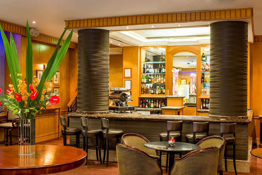 Cream Champagne Afternoon Tea For Two At Millennium Gloucester Hotel London Kensington
