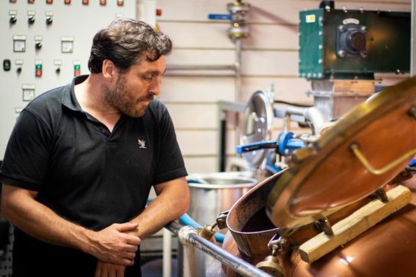 Gin and Whisky Tour with Tasting at Cotswolds Distillery