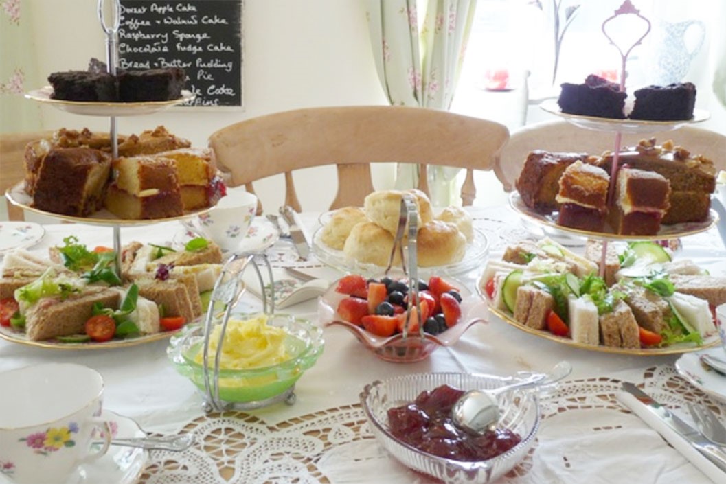 Cream Afternoon Tea With Prosecco For Two At The Willows Vintage Tea Room