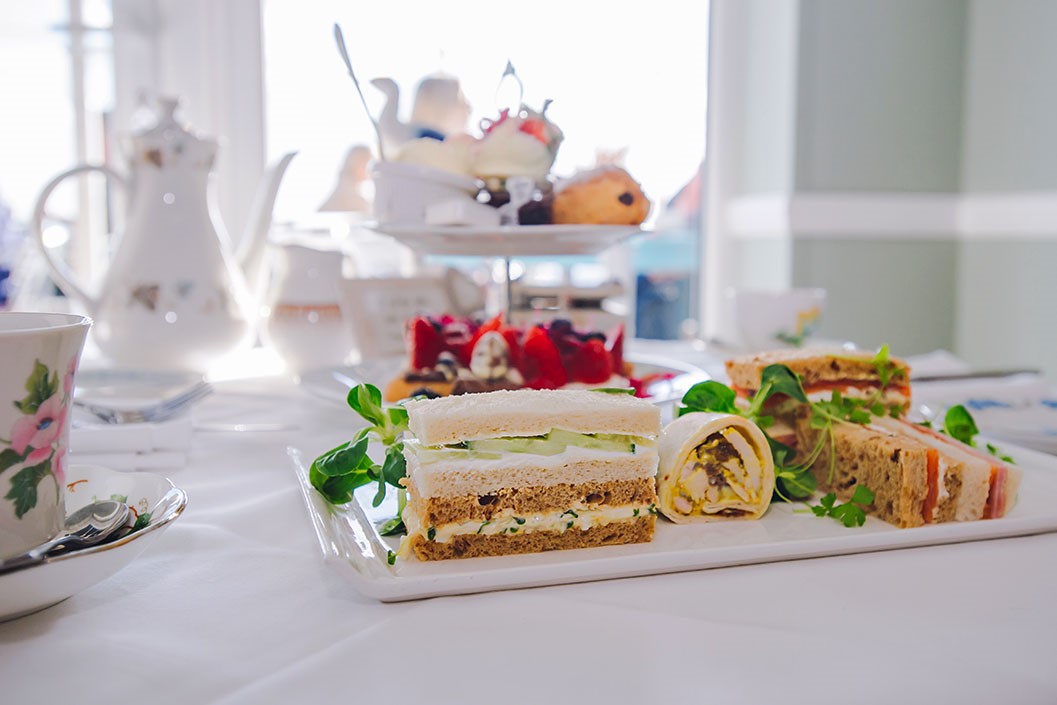 Cream Afternoon Tea With Prosecco For Two At Camelia Hotel