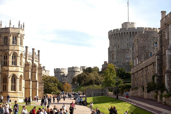Overnight Spa Break for Two at Crowne Plaza Marlow with Windsor Castle Tickets