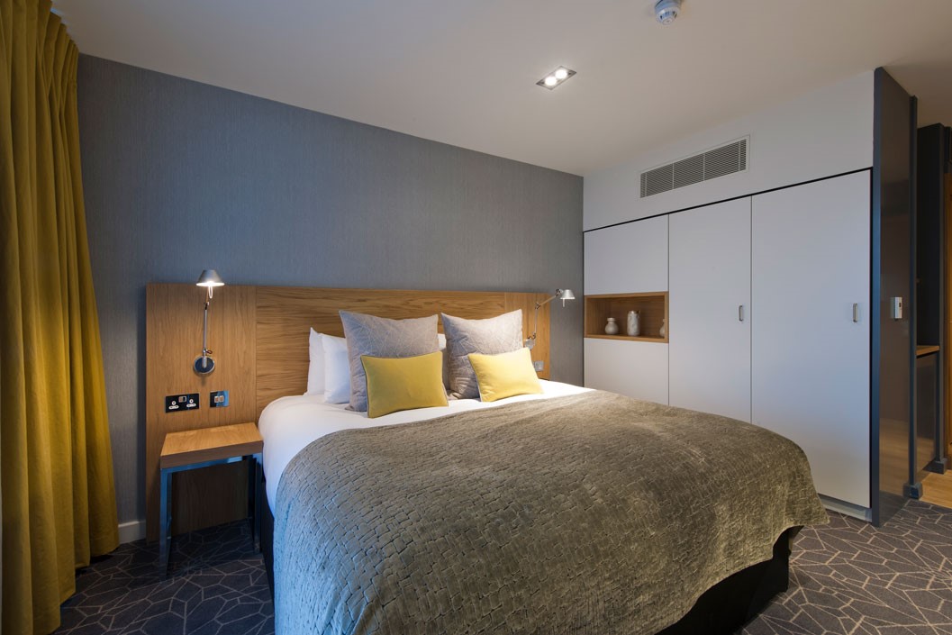 One Night Sunday Stay for Two with Fizz at Apex City of Glasgow Hotel
