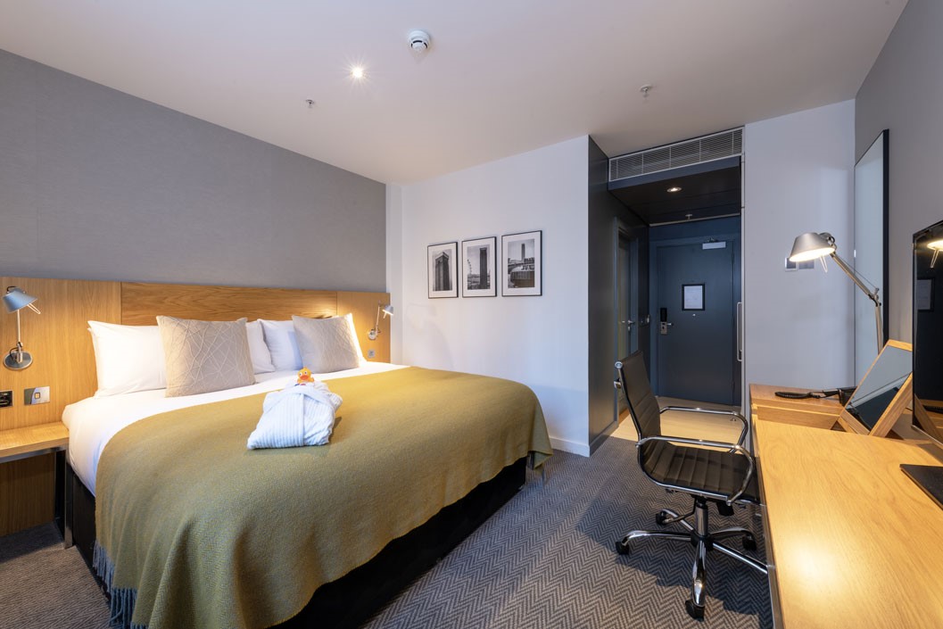 Two Night Weekend Stay for Two at Apex City of London Hotel