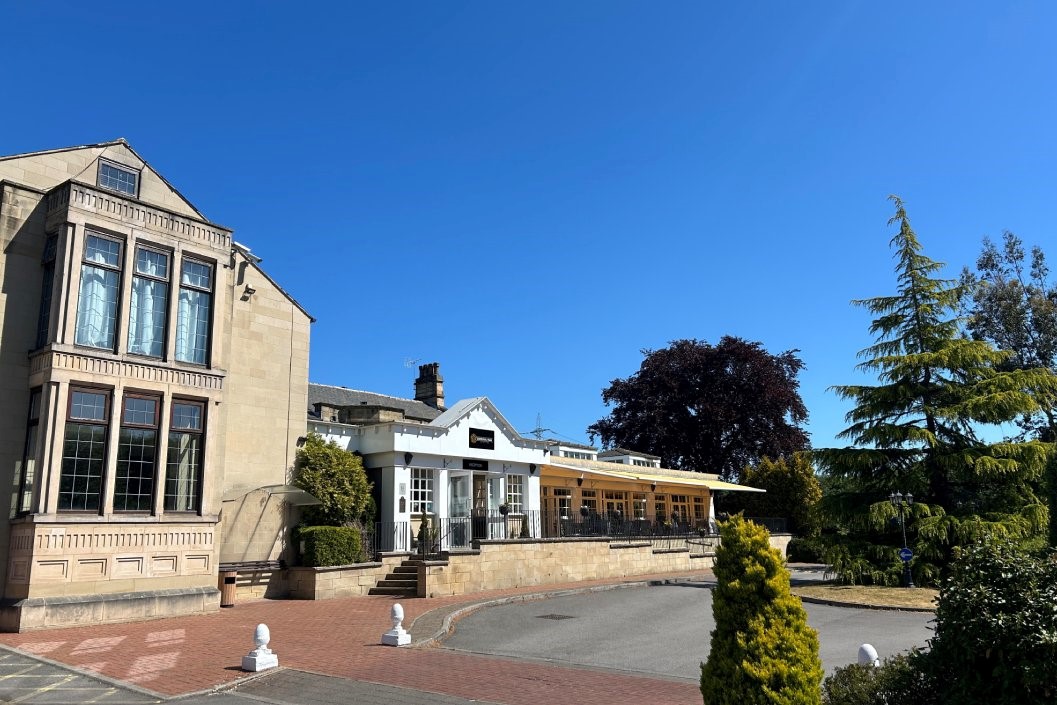 Overnight Stay with Dinner for Two at Gomersal Park Hotel and Spa