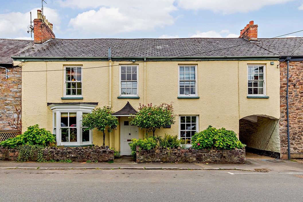 Two Night Country Escape with Dinner for Two