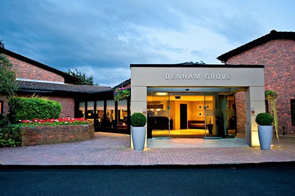 One Night Stay with Dinner and Fizz for Two at Denham Grove Hotel