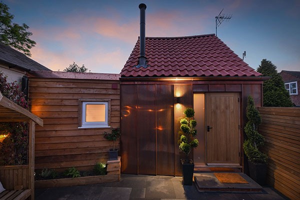 Blue Two Night Stay At The Saddle With A Bottle Of Prosecco And Breakfast For Two