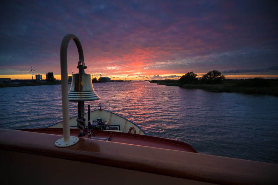 Blackwater Sunset Barge Sail with Four Course Dinner and Wine for Two