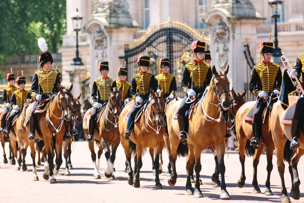 Highlights of Royal London Bike Tour for Two Adults with Unlimited Biking