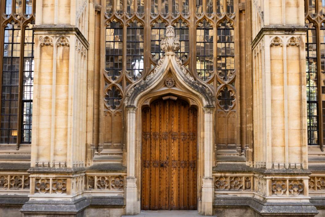 Harry Potter Highlights Walking Tour for Two Adults and Two Children in Oxford