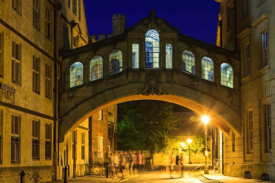 Dark Oxford Ghost Tour For Two Adults