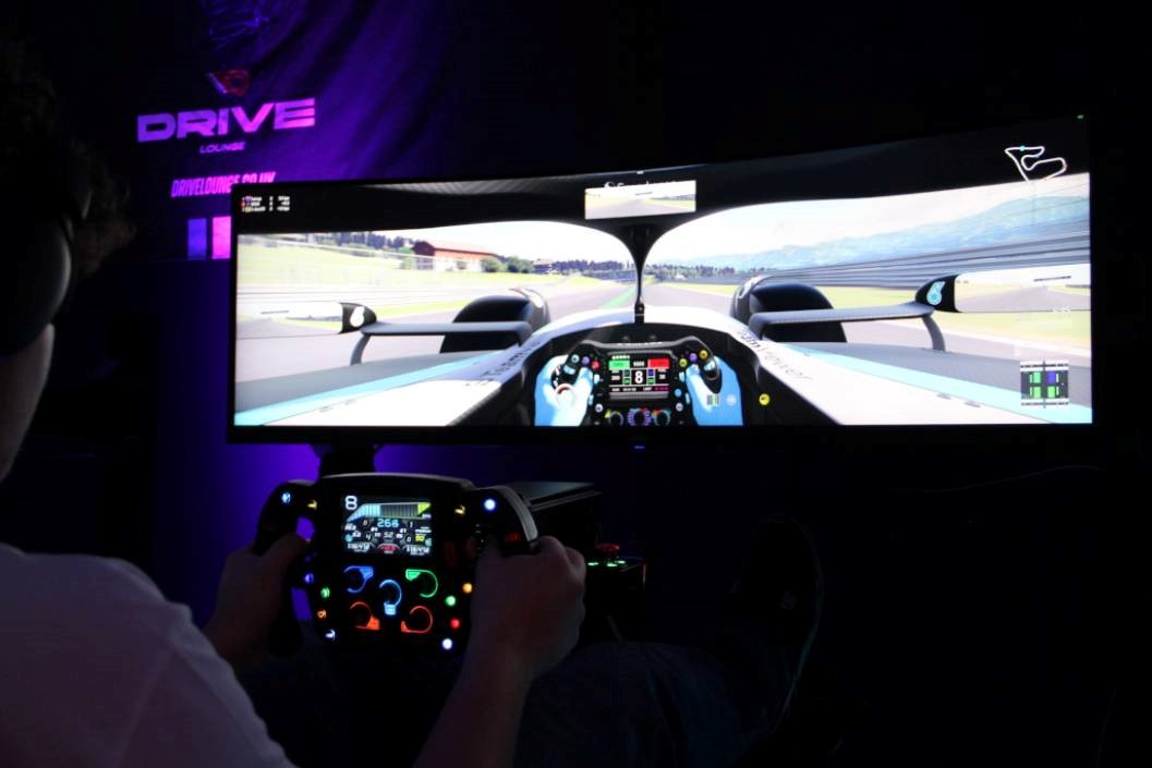 SIM Racing Session for One at Drive Lounge