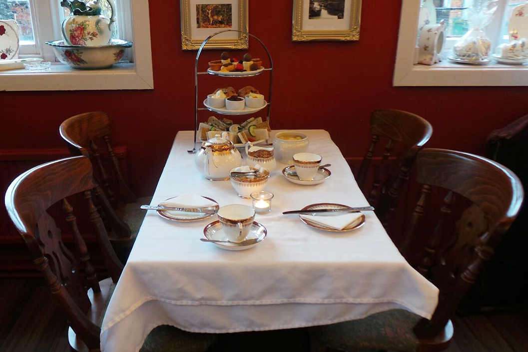 Cream/Gold Luxury Afternoon Tea For Two At Healey Dell Tea Rooms