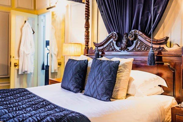 One Night Stay with Dinner for Two at Coombe Abbey