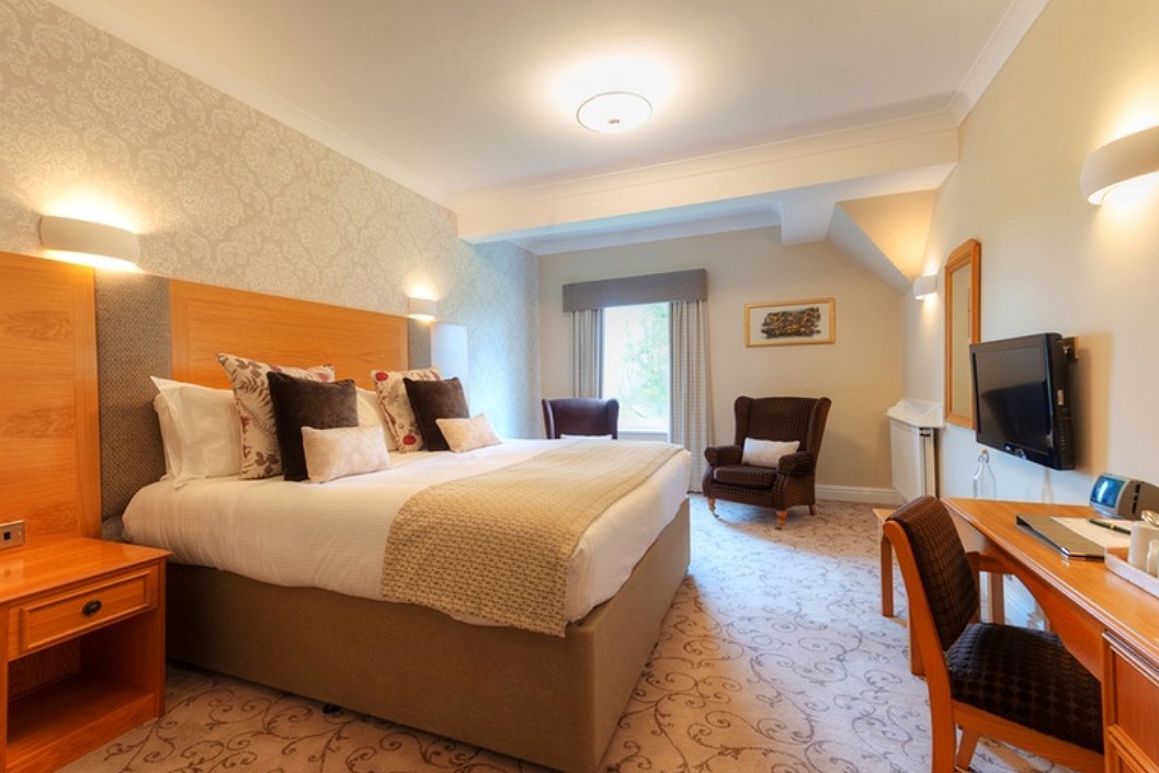 Overnight Spa Escape with Three Course Dinner at Appleby Manor for Two - Week Round