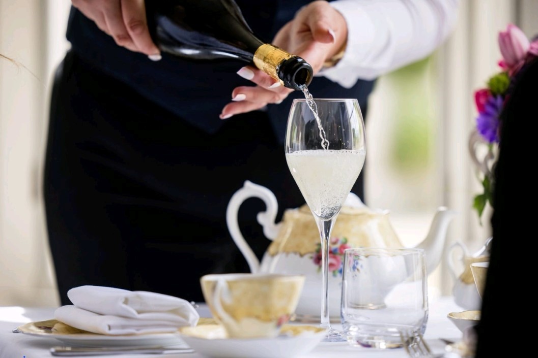 Lavender/Cream Sparkling Afternoon Tea For Two At Weston Manor, Oxford
