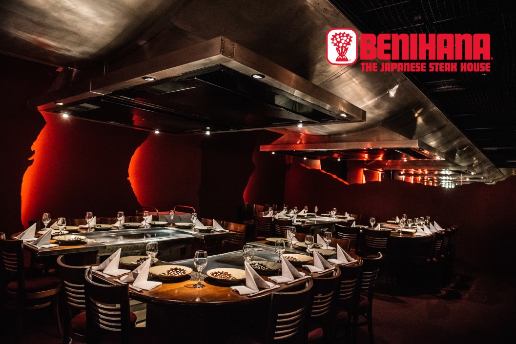 Three Course Teppanyaki Experience with Bubbly for Two at Benihana Chelsea