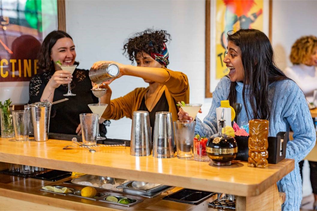 Light Cocktail Class For Three With Mixology Events