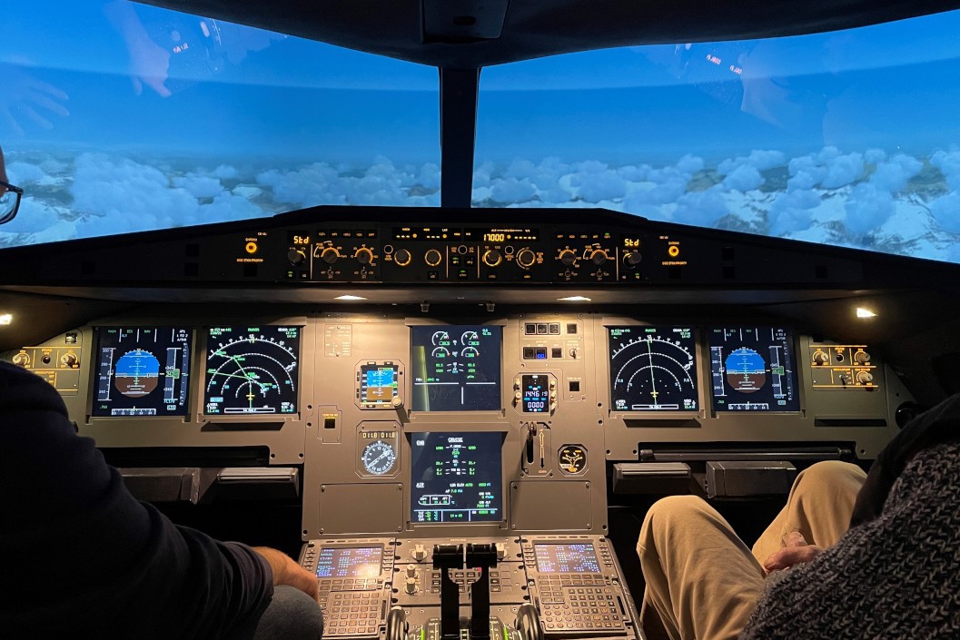 80 Minute Boeing 737 or Airbus A320 Flight Simulator for One