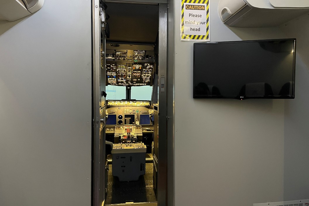 70 Minute Boeing 737 or Airbus A320 Flight Simulator for One