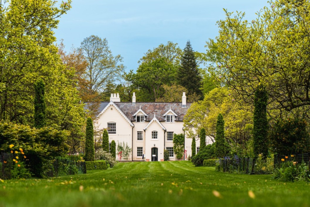 Day Entry to Sir Harold Hillier Gardens and Afternoon Tea with Prosecco for Two