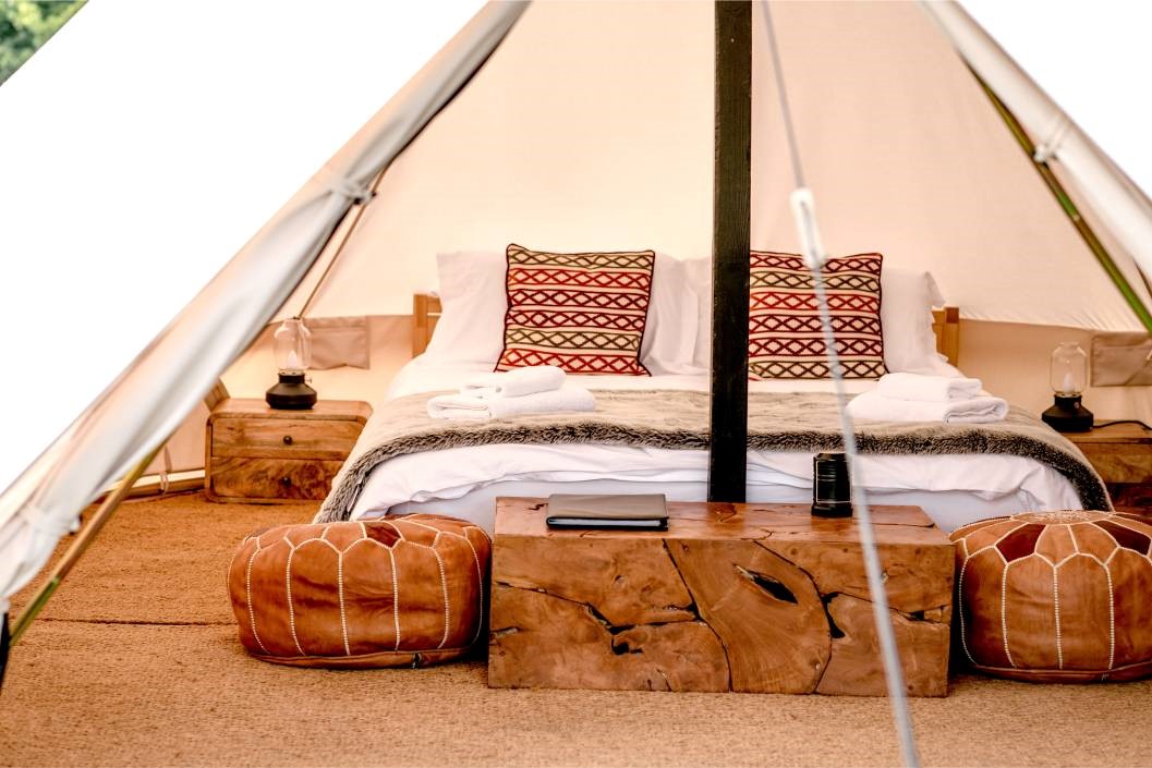 Luxury Glamping Night for Two with Breakfast, Vineyard Tour and Wine Tasting at Oastbrook Estate