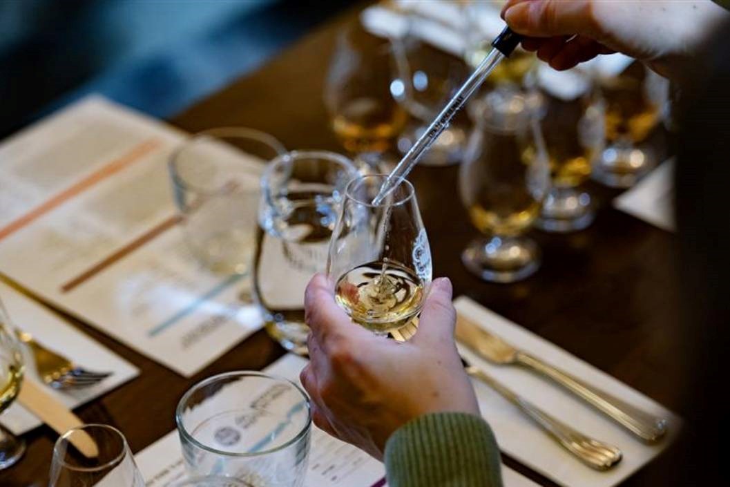 Four-Dram Scotch Malt Whisky Society Flight Experience for One