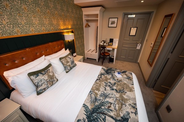 Overnight Stay with Breakfast for Two at Riverside, Branston Hotel