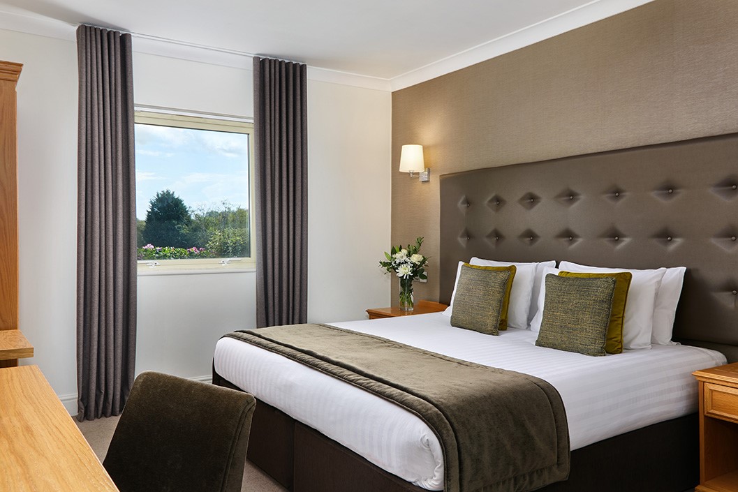 One Night Spa Break with 30 Minute Treatment and Dinner or Afternoon Tea for Two at Ufford Park