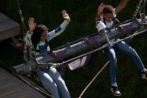 Hangloose at The Eden Project - Gravity Swing for Two Image 2