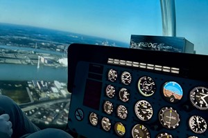 Iconic City of London Pilot Simulator Experience for One Image 2